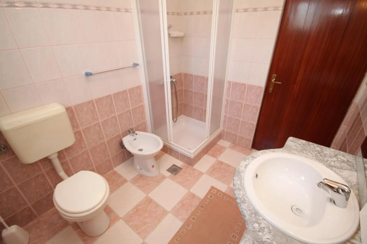 Apartments By The Sea Vlasici, Pag - 6523 Povljana 0*,
